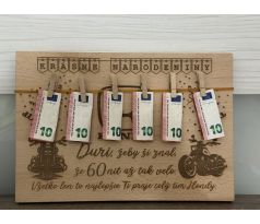 Drevená doska na hotovosť s motorkami